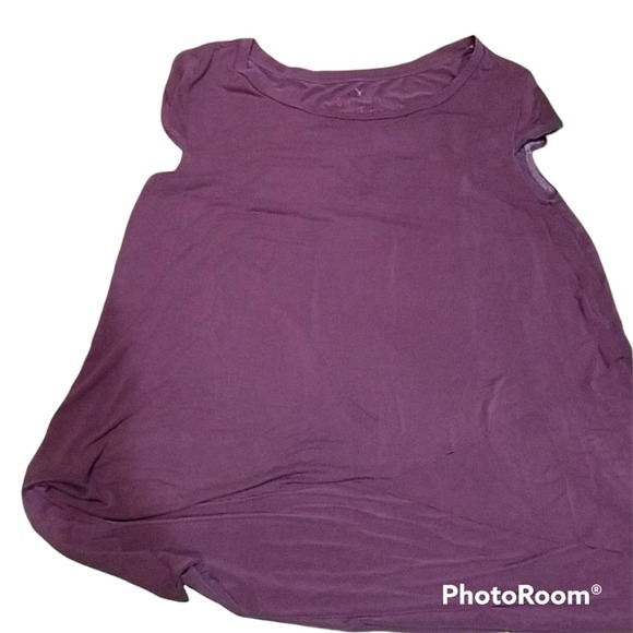 American Eagle Outfitters Tops - American Eagle Top Sz M Maroon Cap Sleeve